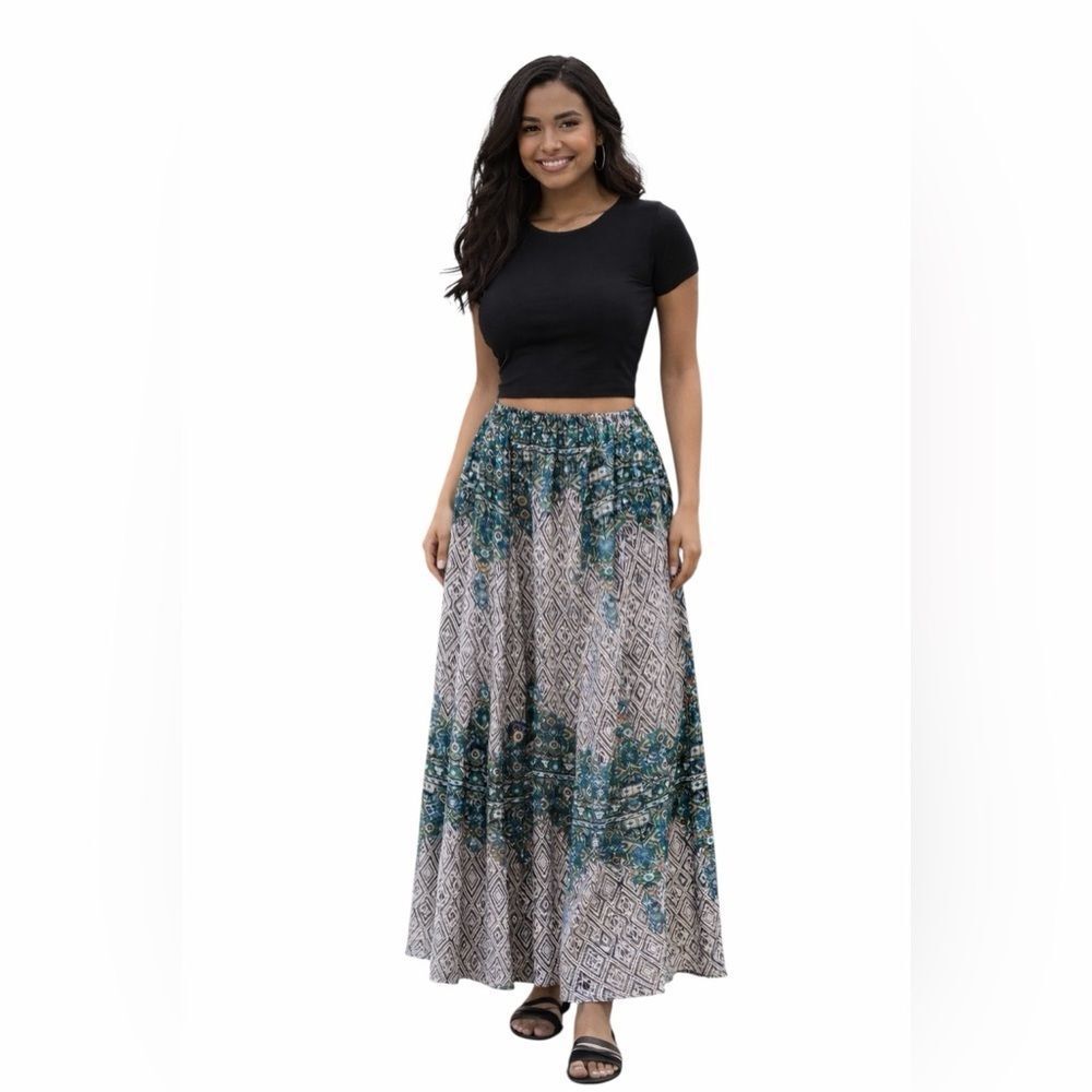 Olivaceous Bohemian Maxi Skirt ( NWOT) SZ M